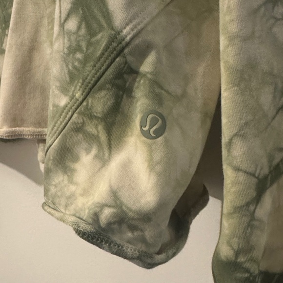 lululemon athletica Green Tie-Dye Sweatshirt - Picture 2 of 4